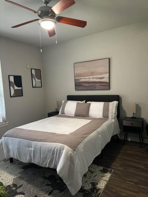Devine Livings At Hermann Park Apartment Houston Exterior photo
